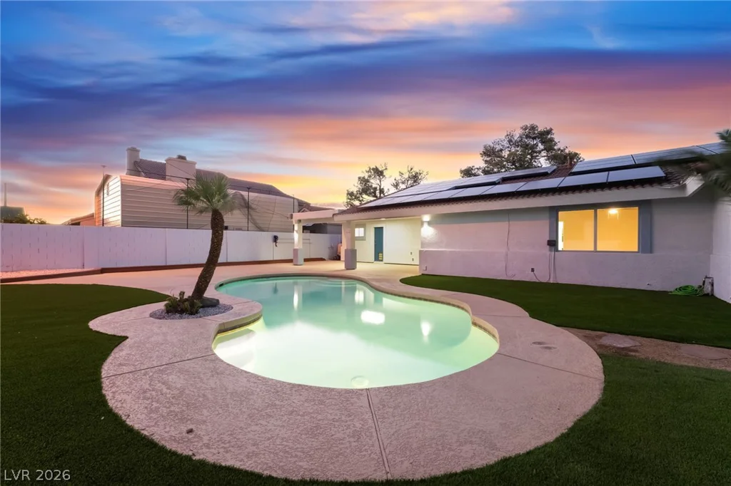 611 Fairway, Henderson, NV 89015