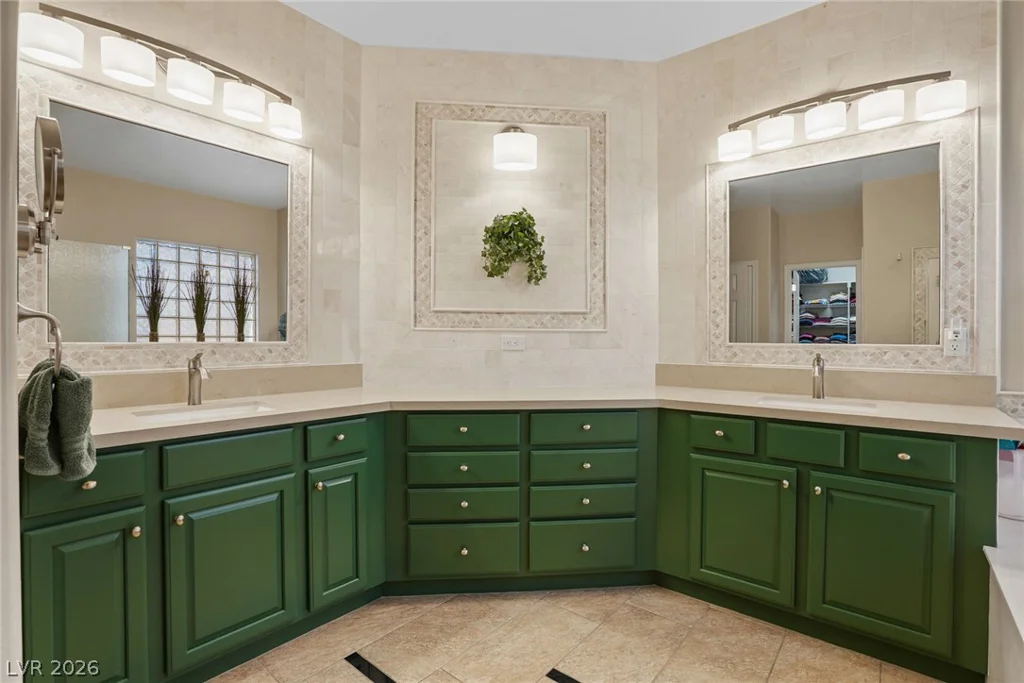 8300 Imperial Lakes, Las Vegas, NV 89131