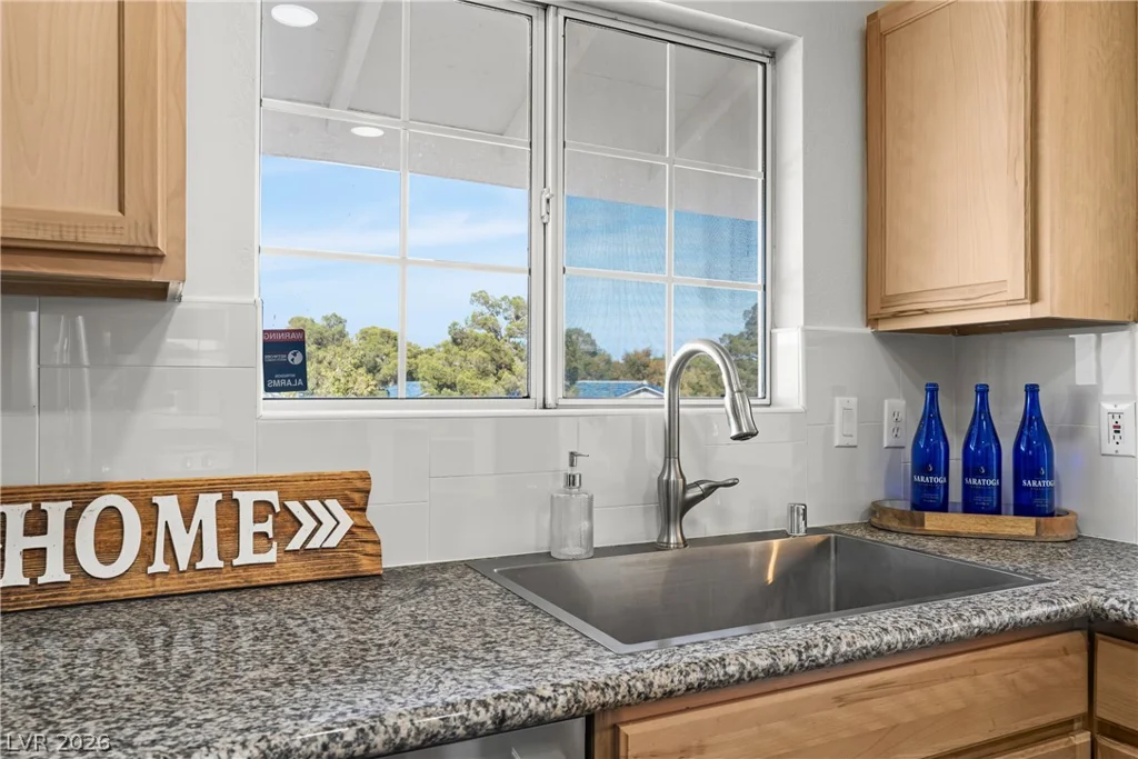 6500 Lake Mead, Las Vegas, NV 89108