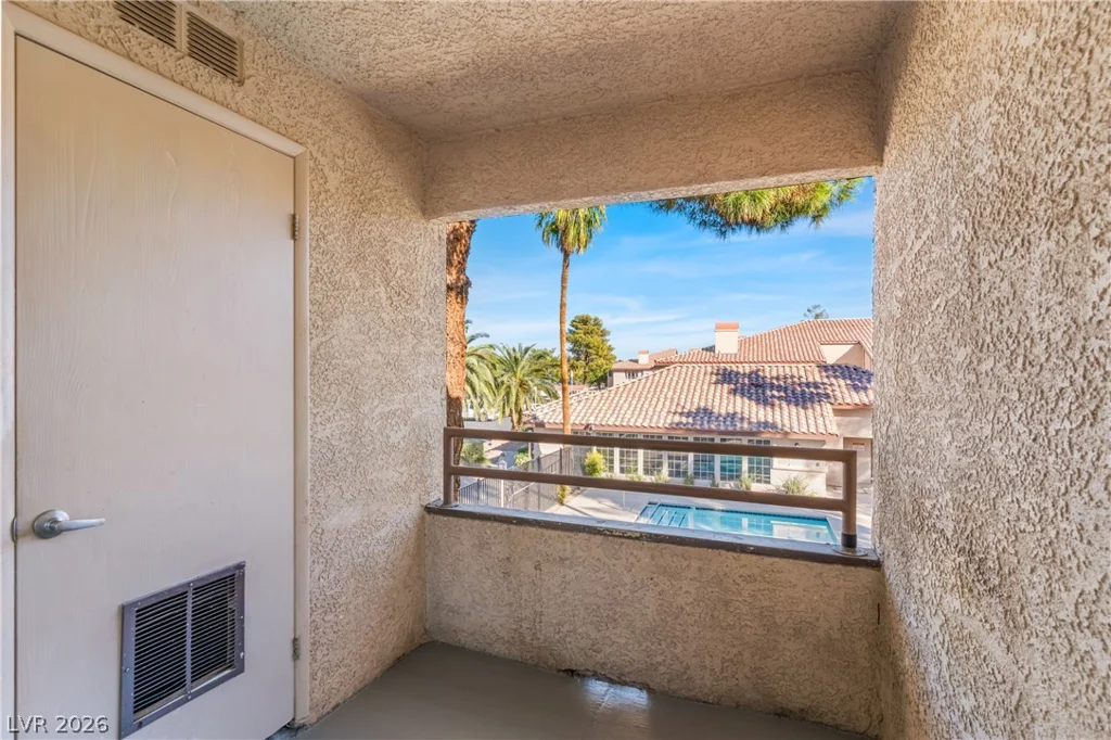 6500 Lake Mead, Las Vegas, NV 89108