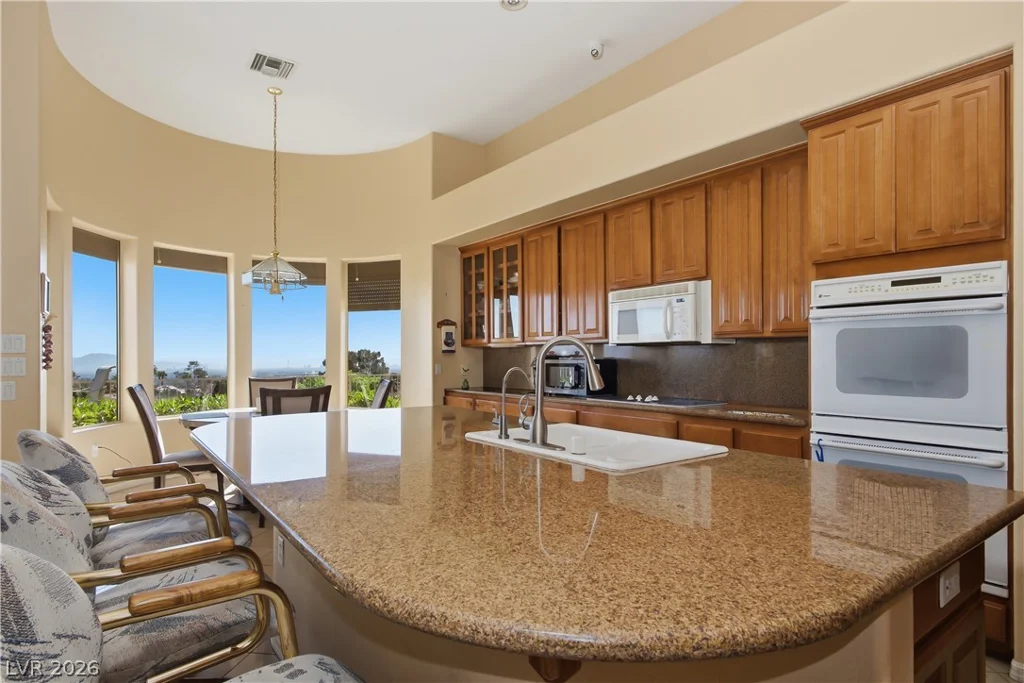 2240 Hot Oak Ridge, Las Vegas, NV 89134
