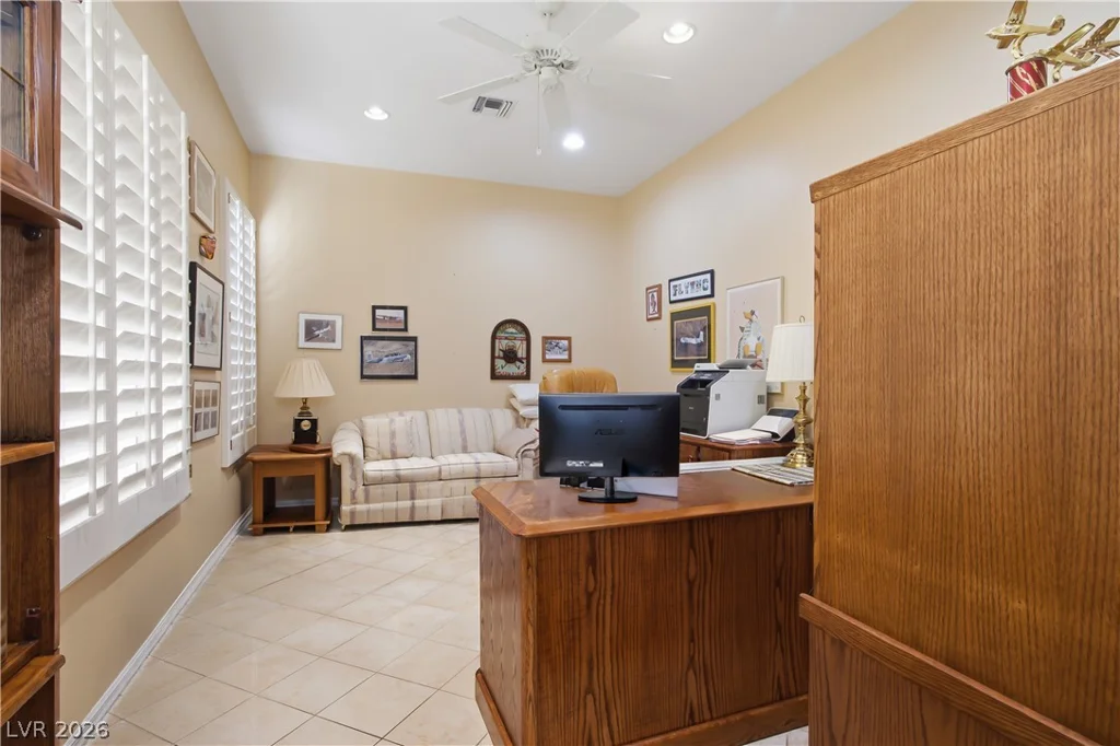 2240 Hot Oak Ridge, Las Vegas, NV 89134
