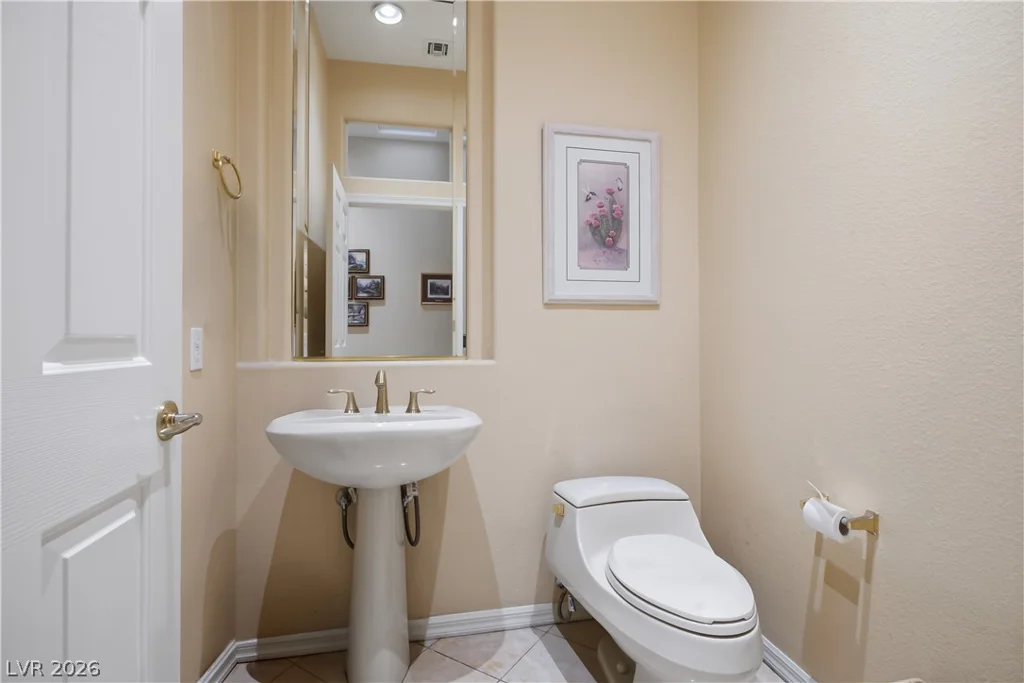 2240 Hot Oak Ridge, Las Vegas, NV 89134