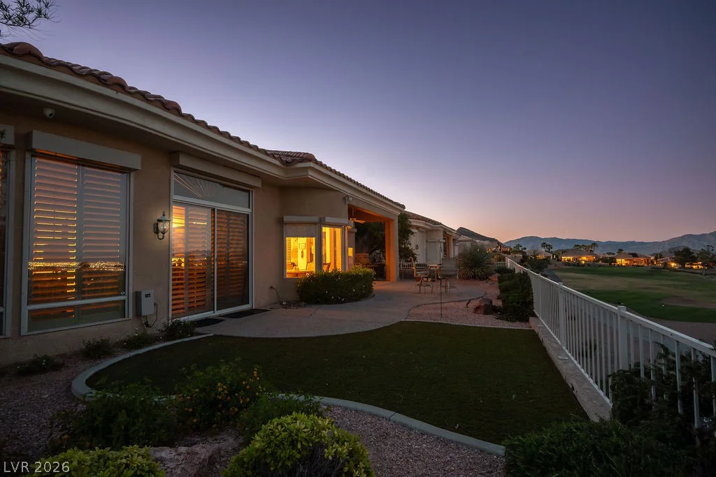 2240 Hot Oak Ridge, Las Vegas, NV 89134