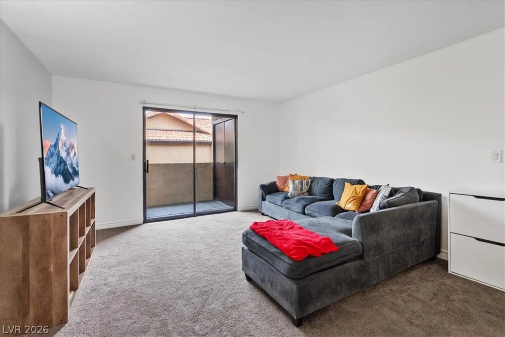 2451 Rainbow, Las Vegas, NV 89108