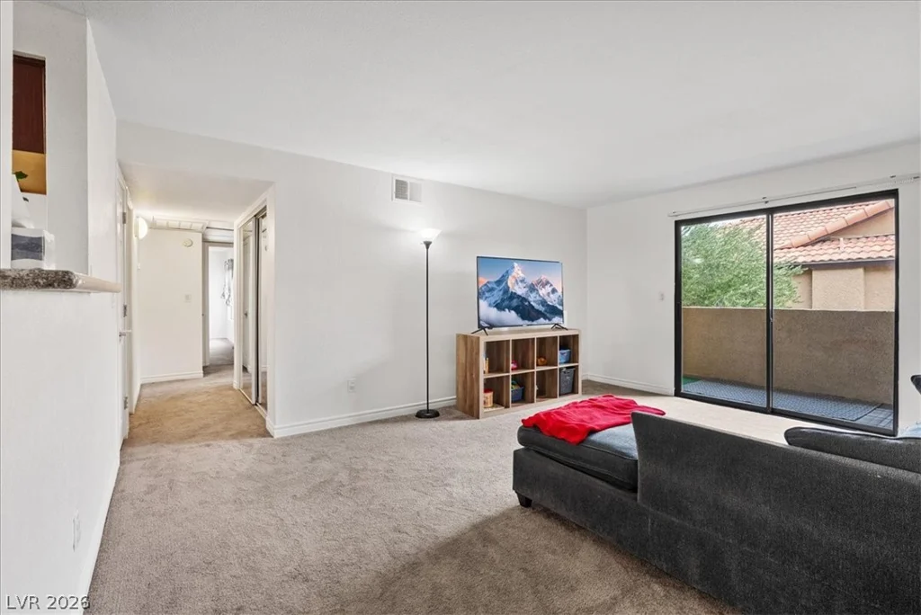 2451 Rainbow, Las Vegas, NV 89108
