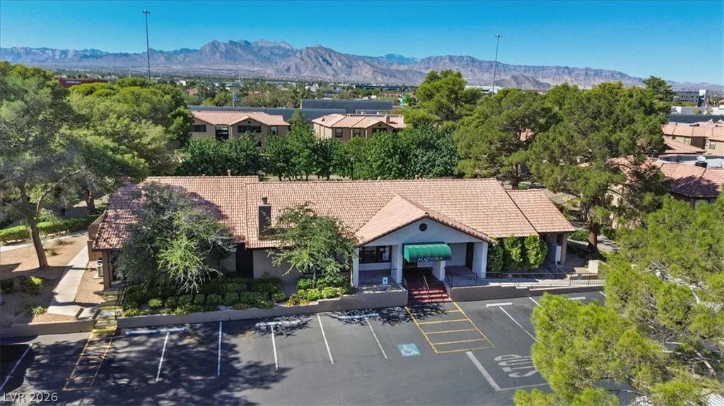 2451 Rainbow, Las Vegas, NV 89108