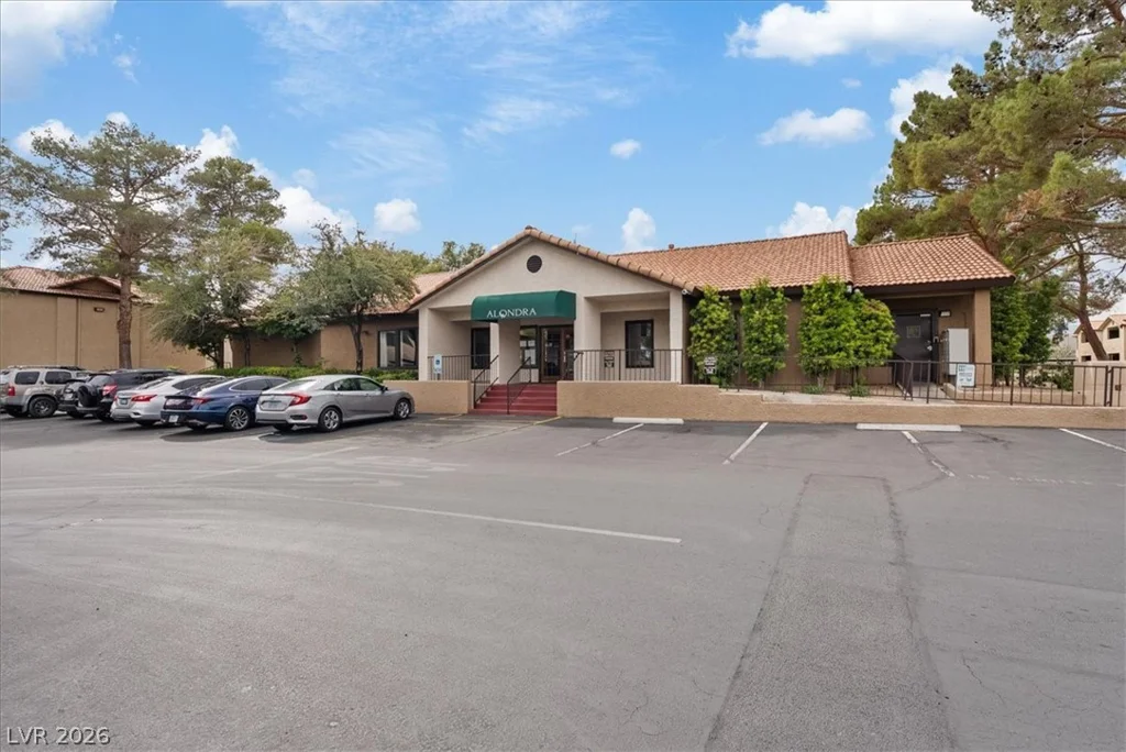 2451 Rainbow, Las Vegas, NV 89108