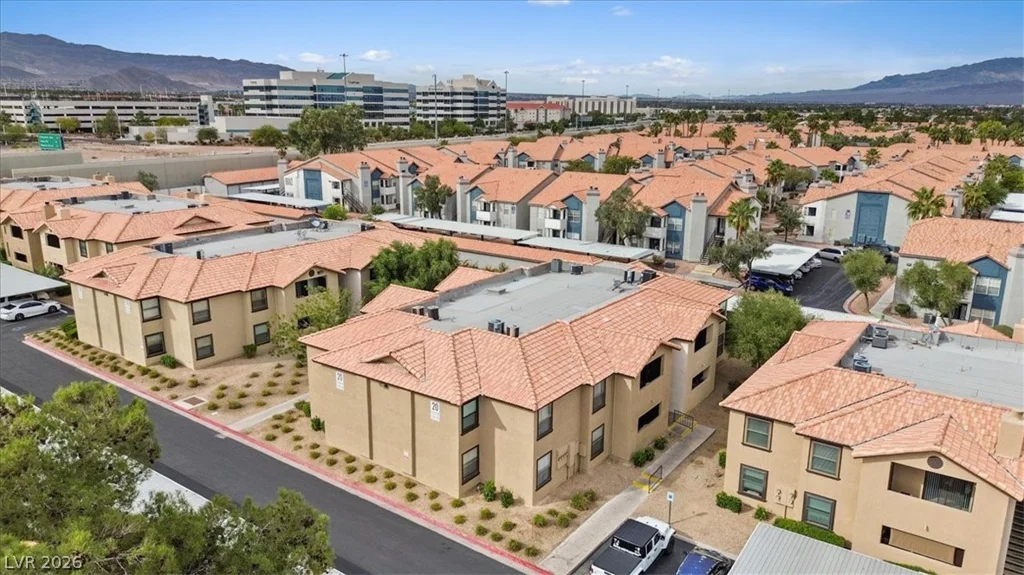 2451 Rainbow, Las Vegas, NV 89108