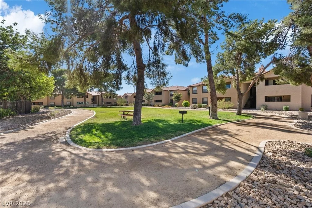 2451 Rainbow, Las Vegas, NV 89108