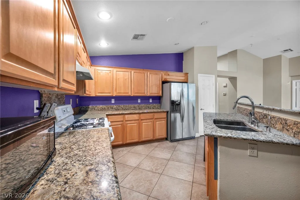 8212 Dusty Valley, Las Vegas, NV 89131