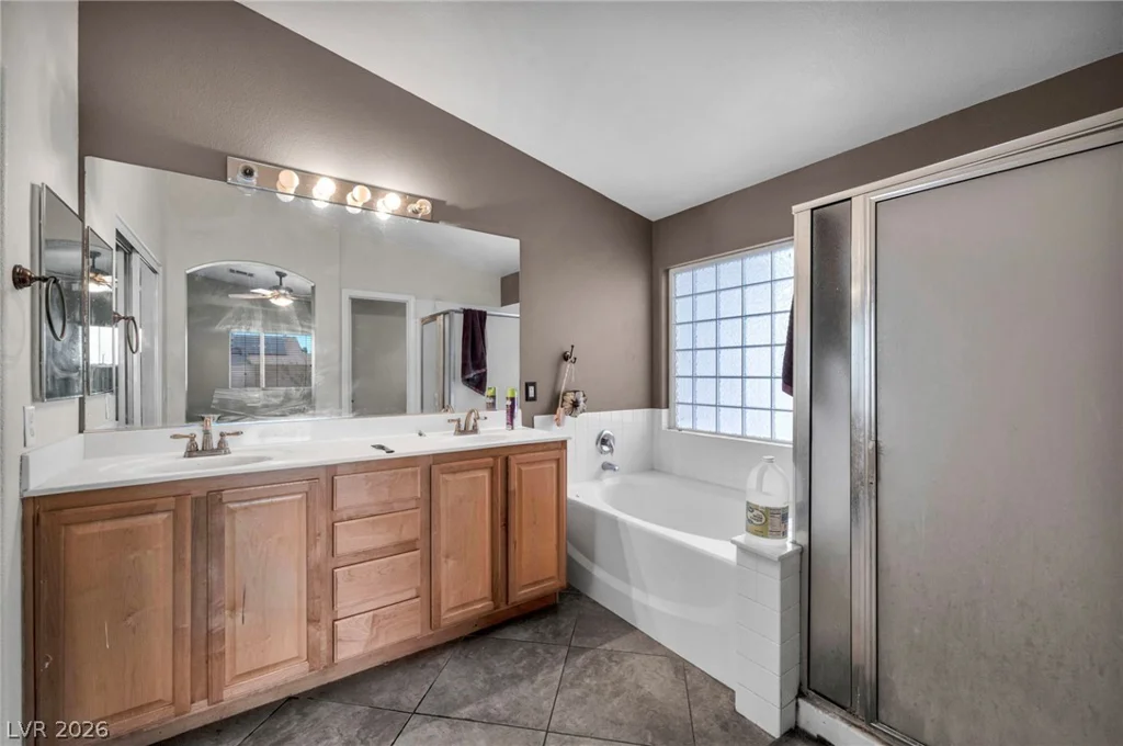 8212 Dusty Valley, Las Vegas, NV 89131
