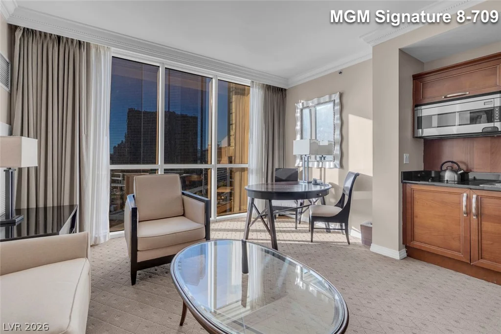 135 Harmon, Las Vegas, NV 89109