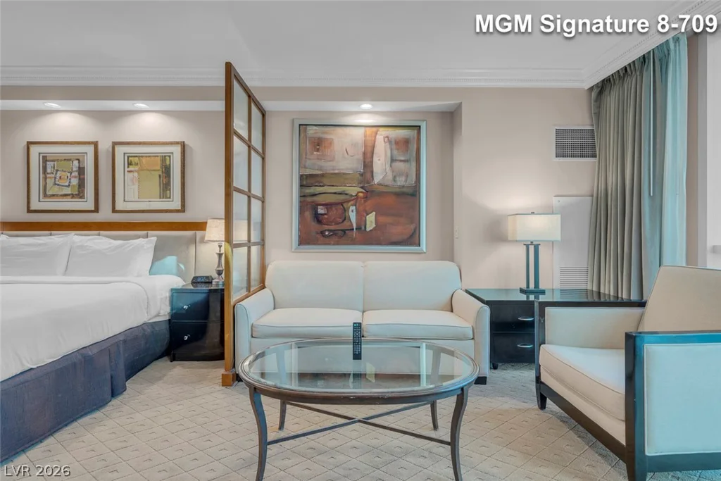 135 Harmon, Las Vegas, NV 89109
