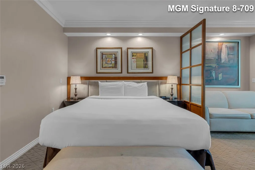 135 Harmon, Las Vegas, NV 89109