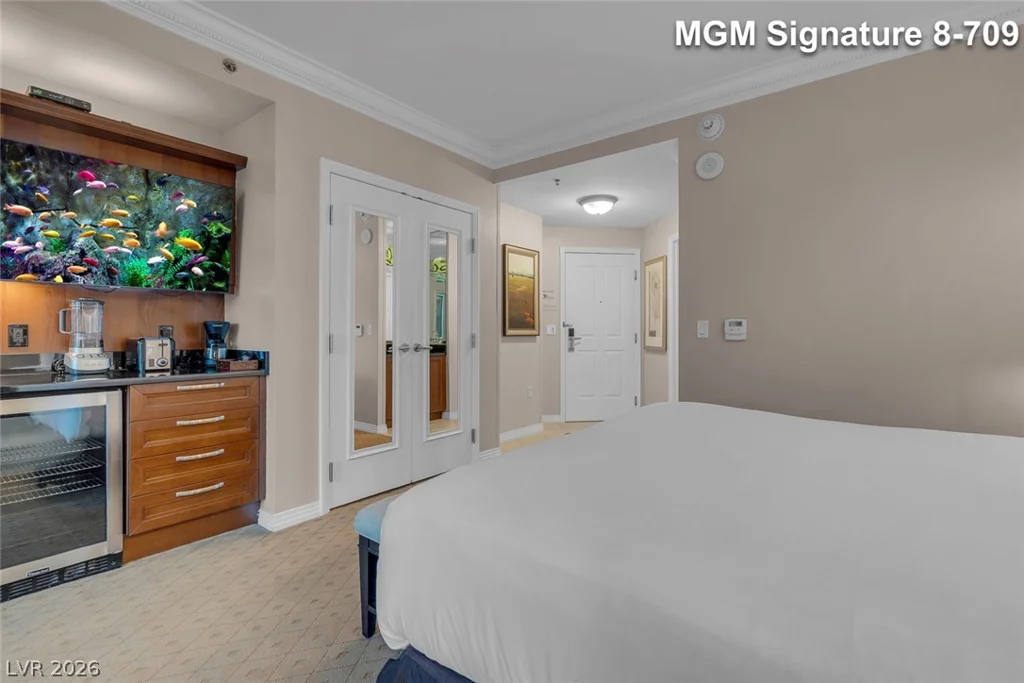 135 Harmon, Las Vegas, NV 89109