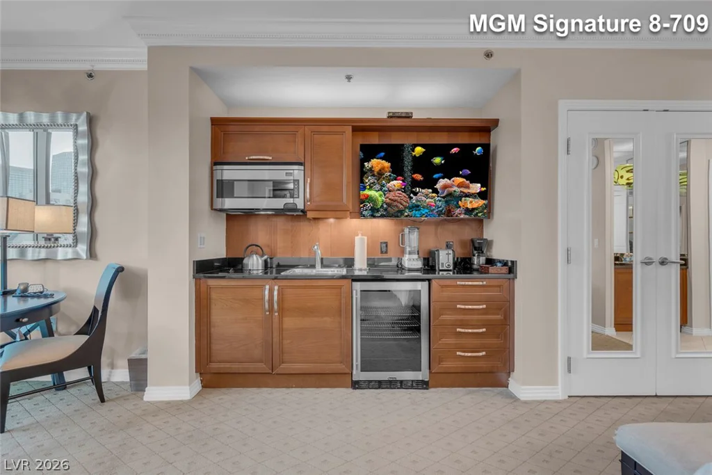 135 Harmon, Las Vegas, NV 89109