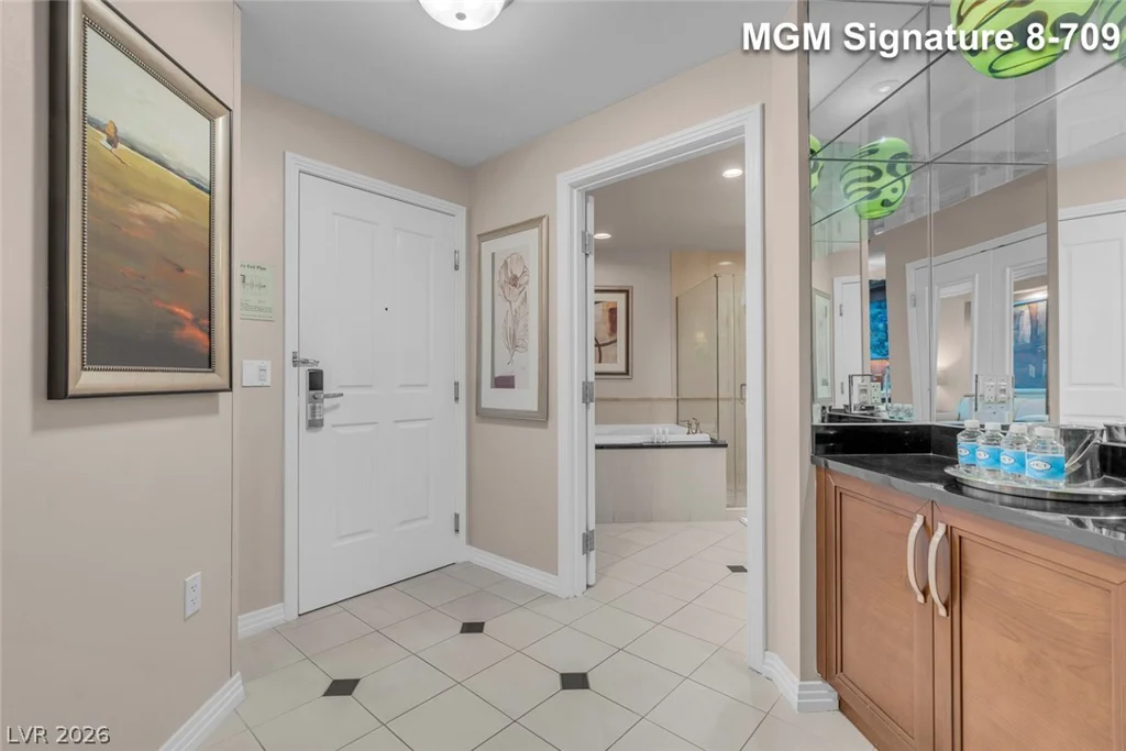 135 Harmon, Las Vegas, NV 89109