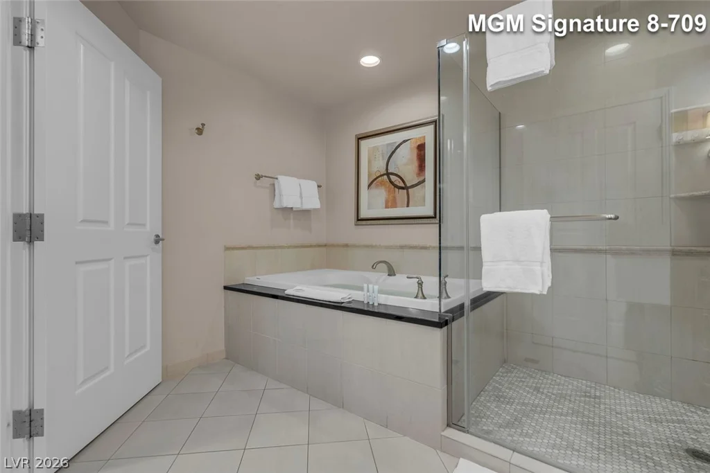 135 Harmon, Las Vegas, NV 89109