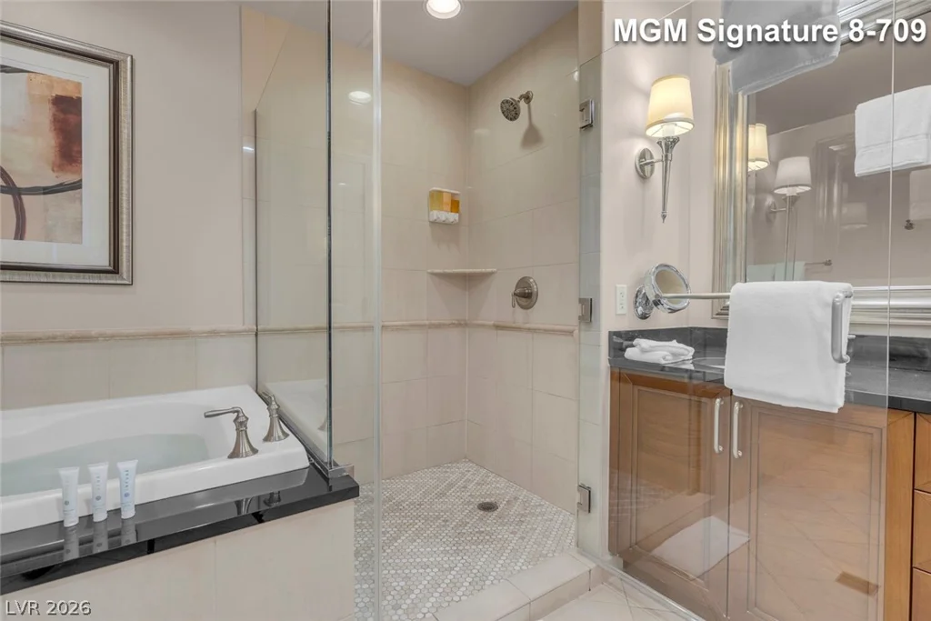 135 Harmon, Las Vegas, NV 89109