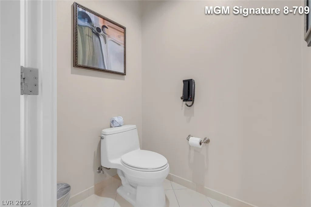 135 Harmon, Las Vegas, NV 89109