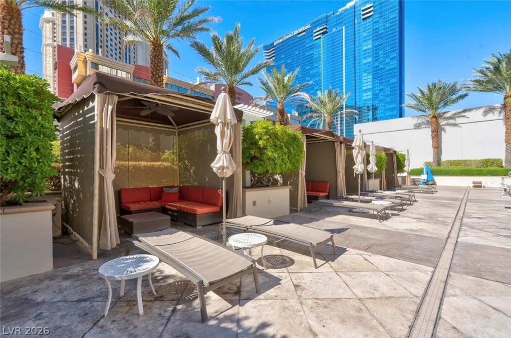 135 Harmon, Las Vegas, NV 89109