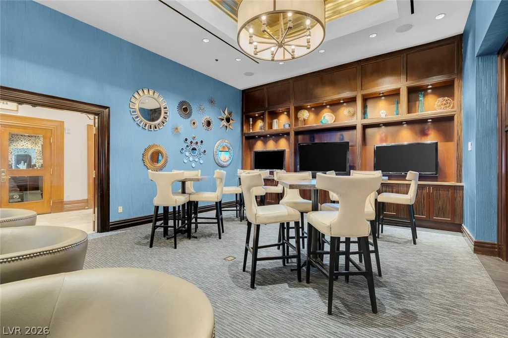 135 Harmon, Las Vegas, NV 89109