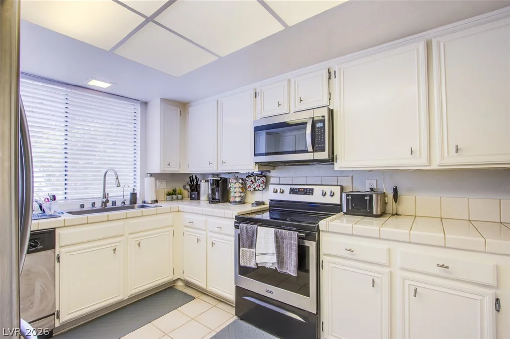 3130 Espanol, Las Vegas, NV 89121