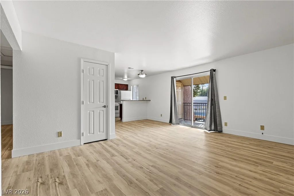 5383 Indian River, Las Vegas, NV 89103