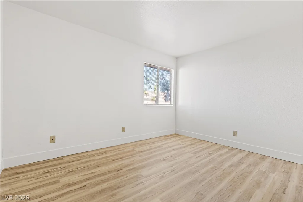 5383 Indian River, Las Vegas, NV 89103