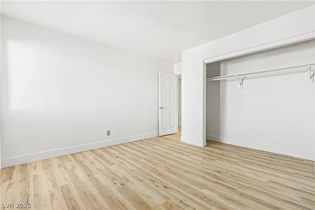 5383 Indian River, Las Vegas, NV 89103