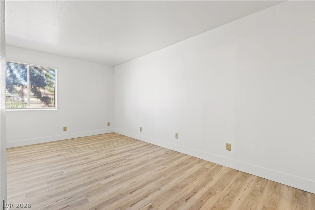 5383 Indian River, Las Vegas, NV 89103