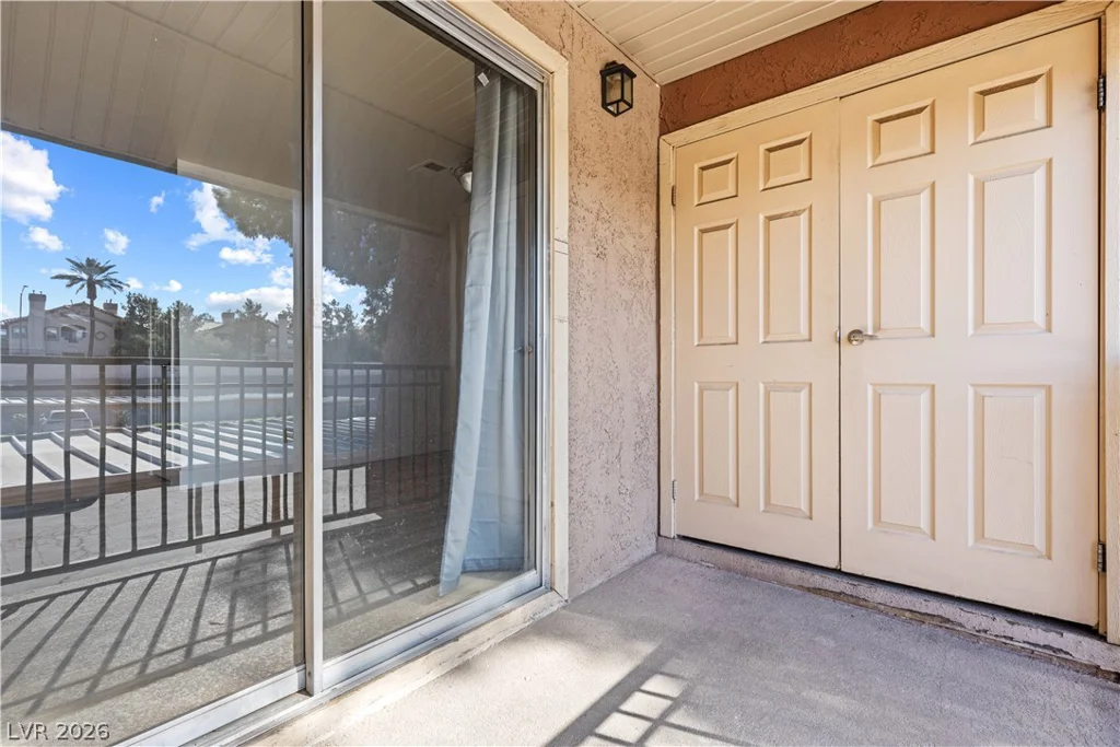 5383 Indian River, Las Vegas, NV 89103
