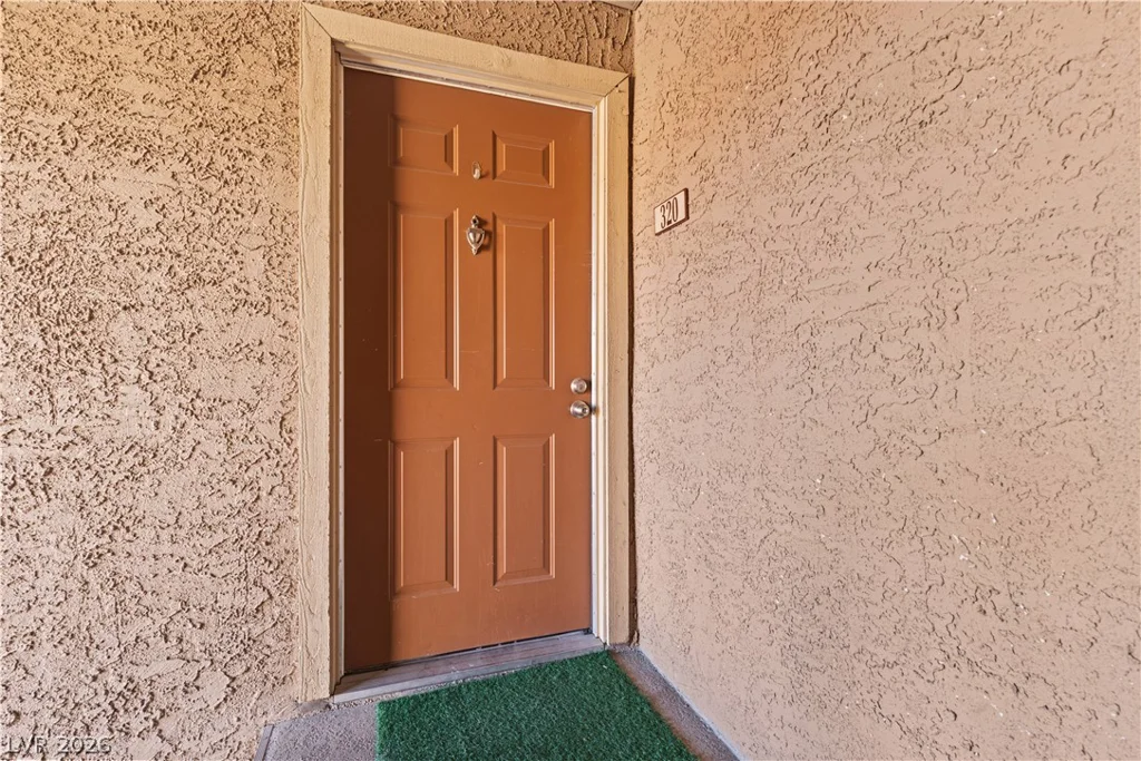 5383 Indian River, Las Vegas, NV 89103