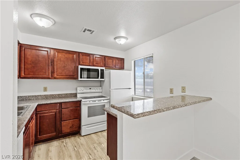 5383 Indian River, Las Vegas, NV 89103