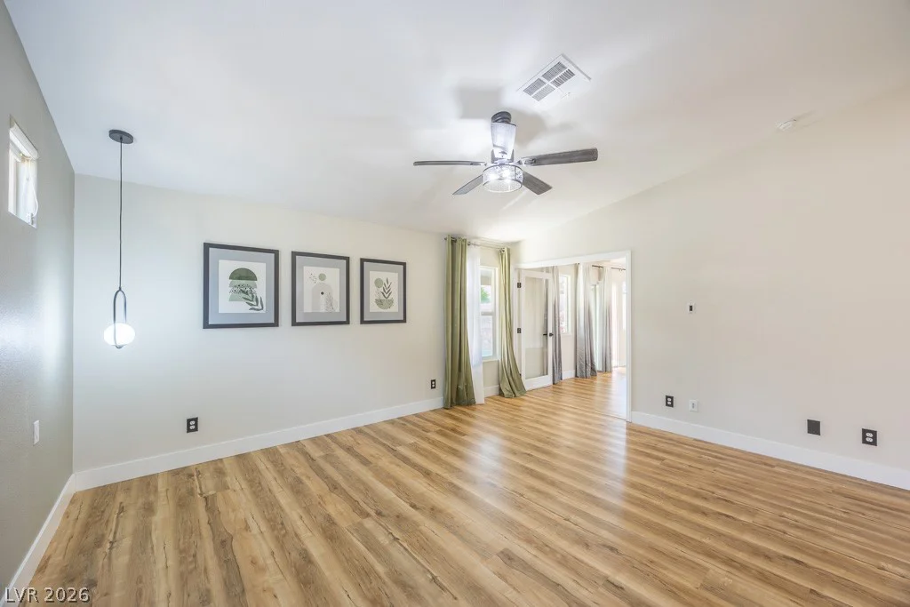 8217 Cabin Springs, Las Vegas, NV 89131