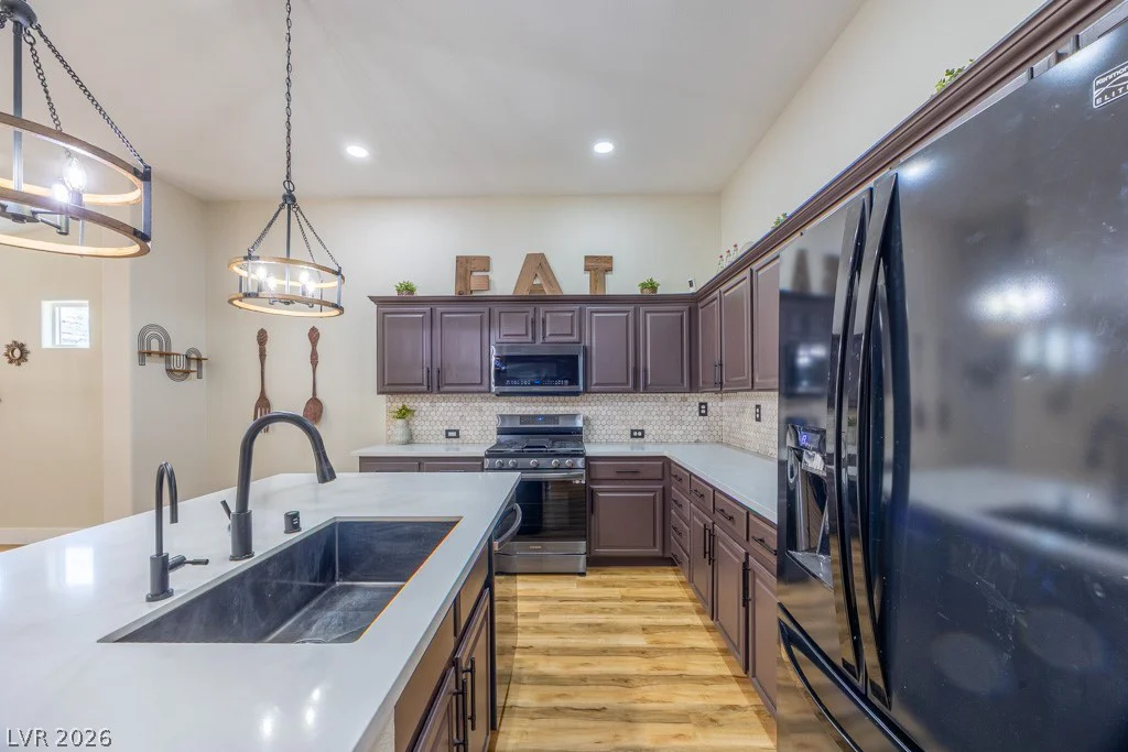8217 Cabin Springs, Las Vegas, NV 89131