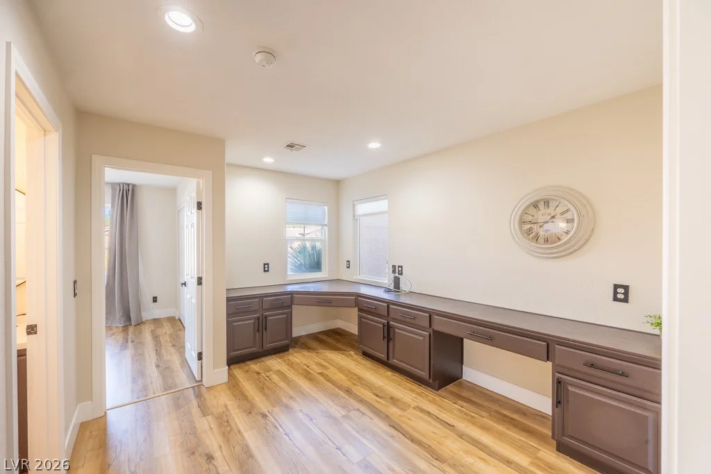 8217 Cabin Springs, Las Vegas, NV 89131