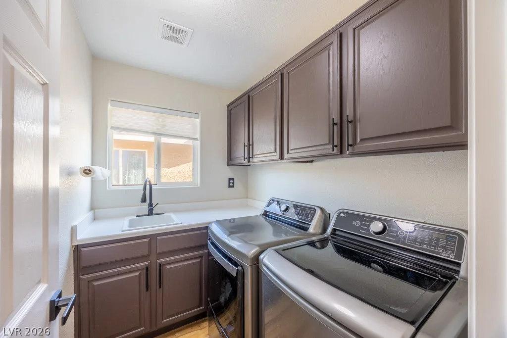8217 Cabin Springs, Las Vegas, NV 89131