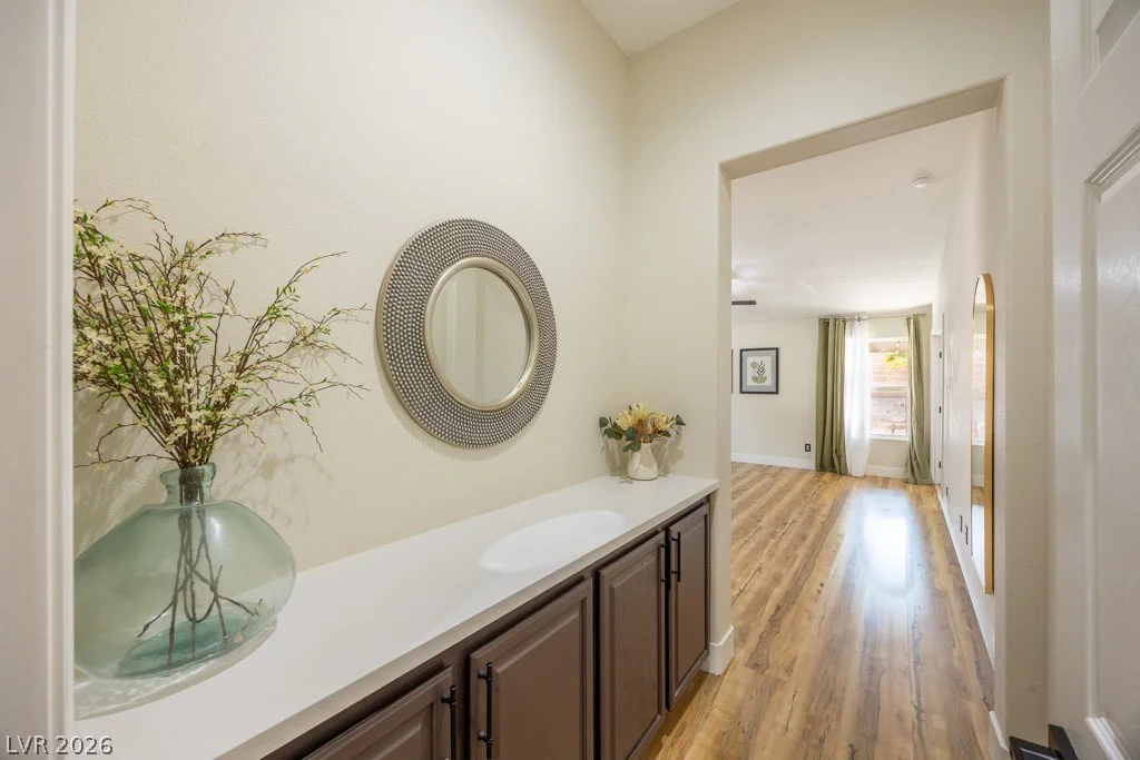 8217 Cabin Springs, Las Vegas, NV 89131