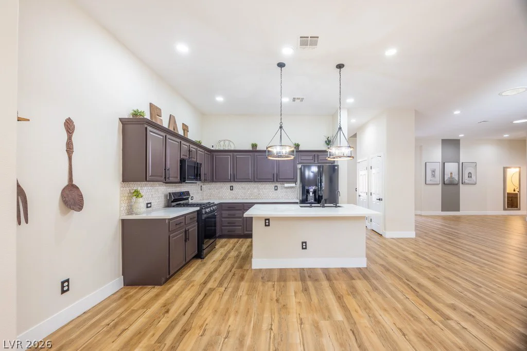 8217 Cabin Springs, Las Vegas, NV 89131
