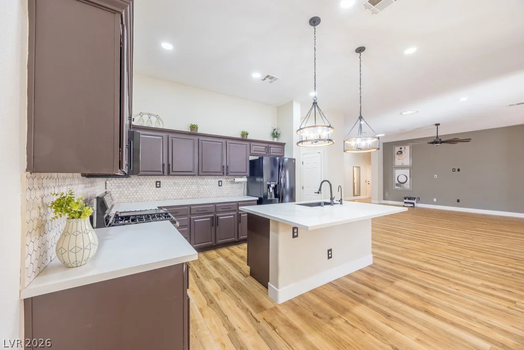 8217 Cabin Springs, Las Vegas, NV 89131