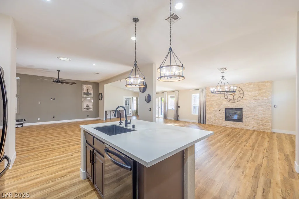 8217 Cabin Springs, Las Vegas, NV 89131