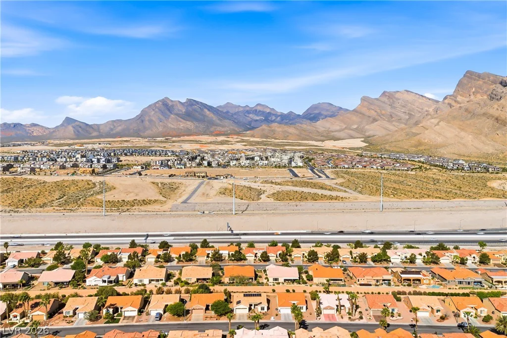 2261 Hot Oak Ridge, Las Vegas, NV 89134