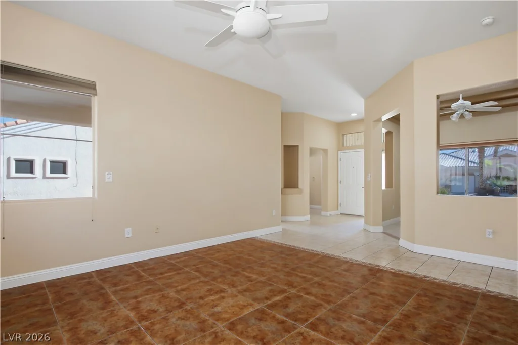 2261 Hot Oak Ridge, Las Vegas, NV 89134