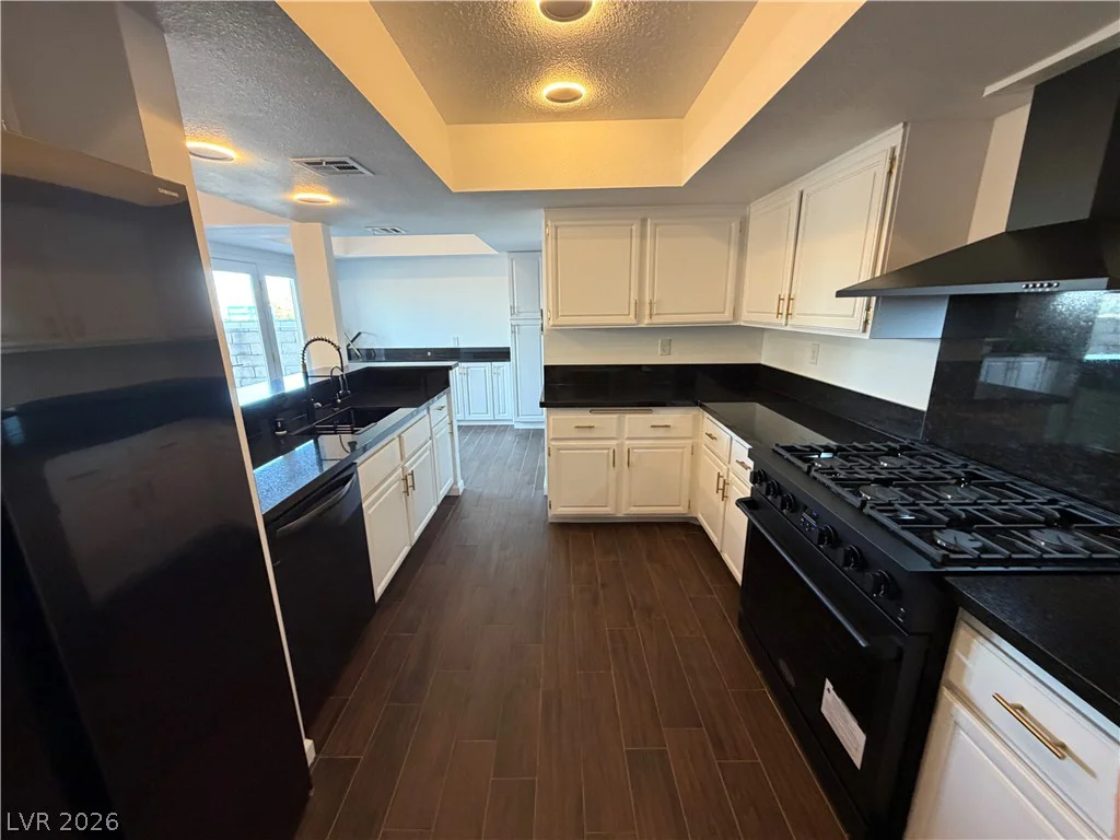 245 Cimarron, Las Vegas, NV 89145