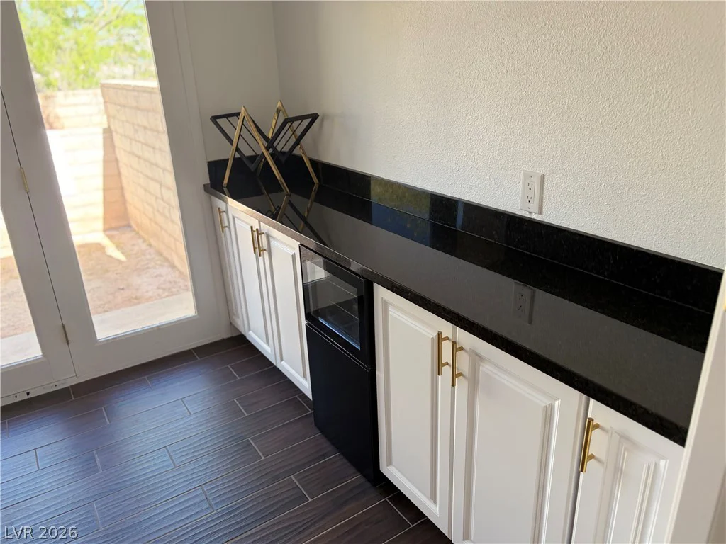 245 Cimarron, Las Vegas, NV 89145