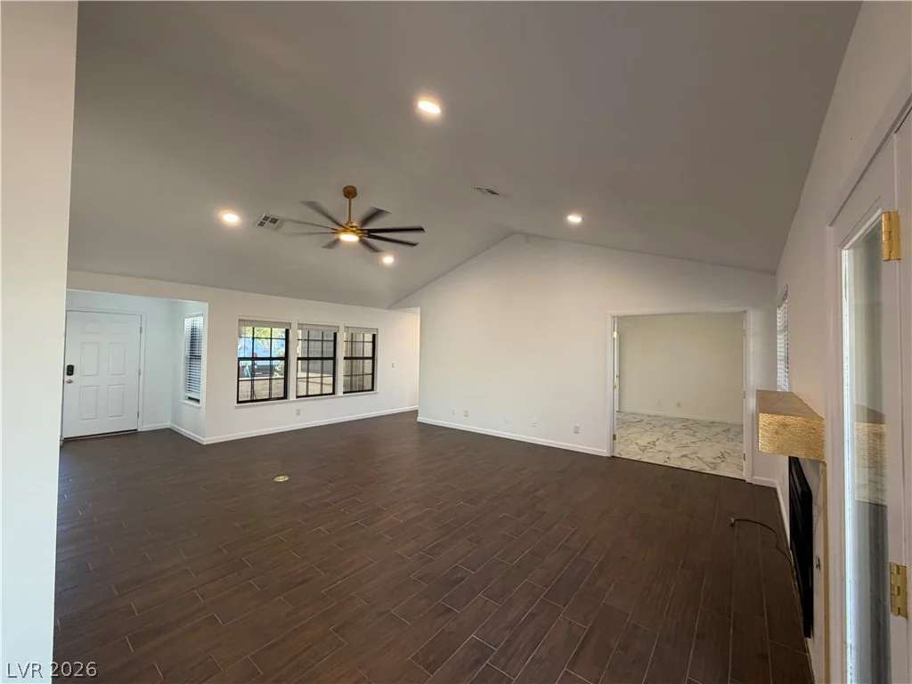 245 Cimarron, Las Vegas, NV 89145