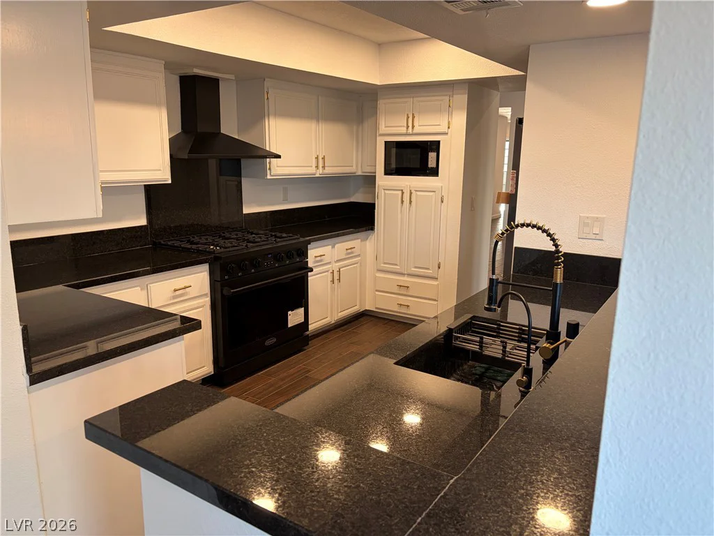 245 Cimarron, Las Vegas, NV 89145
