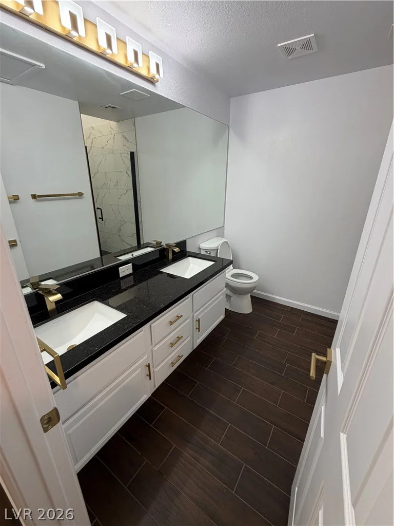 245 Cimarron, Las Vegas, NV 89145